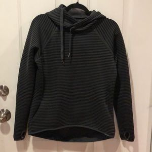 CLOSET CLEAN OUT- ACCEPTING ANY OFFER!! 
Columbia Omni-Wick hoodie
